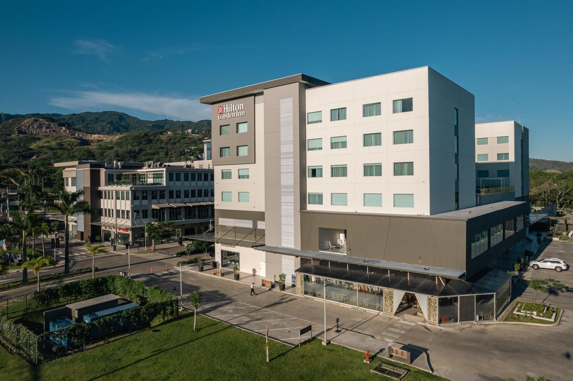 Hilton Garden Inn Santa Ana, San Jose Exterior photo